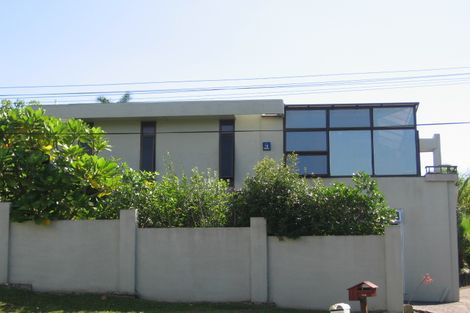 Photo of property in 2/54 Masterton Road, Rothesay Bay, Auckland, 0630