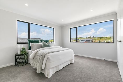 Photo of property in 38 Longshore Drive, Long Bay, Auckland, 0630