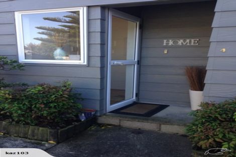 Photo of property in 4/56 Youngs Road, Papakura, 2110