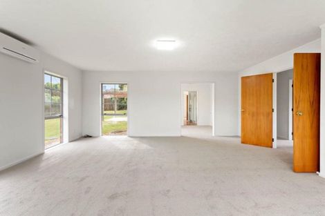 Photo of property in 23 Centorian Drive, Windsor Park, Auckland, 0632