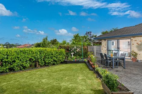 Photo of property in 8 Chadlington Avenue, Henderson, Auckland, 0612