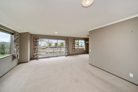 Photo of property in 3 Titoki Place, Inglewood, 4330