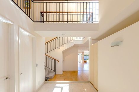 Photo of property in 40 Saint Andrews Square, Strowan, Christchurch, 8052