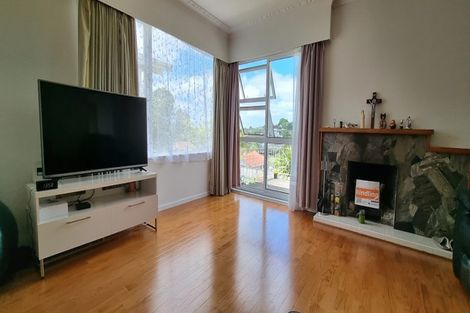 Photo of property in 44 Compton Street, Hillcrest, Auckland, 0627