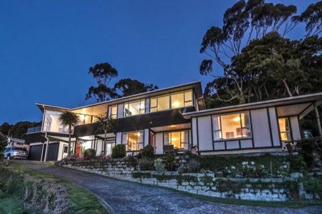 Photo of property in 55 Kakariki Grove, Waikanae, 5036