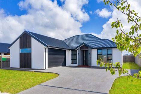 Photo of property in 10 Valour Drive, Rangiora, 7400