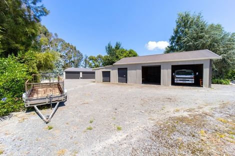 Photo of property in 1213 Kauangaroa Road, Fordell, Whanganui, 4577