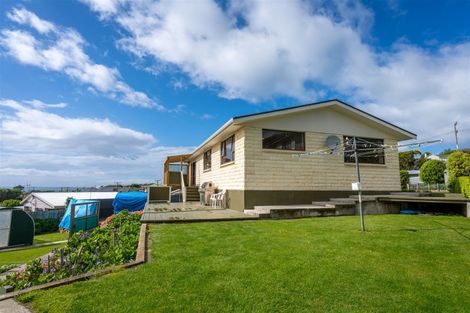 Photo of property in 16 Semple Street, Kakanui, Oamaru, 9495