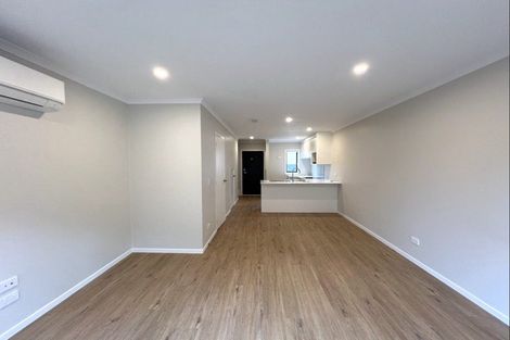 Photo of property in 2/125b Metcalfe Road, Ranui, Auckland, 0612