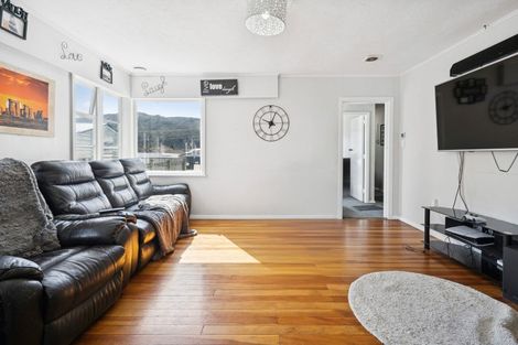 Photo of property in 203 Wellington Road, Wainuiomata, Lower Hutt, 5014