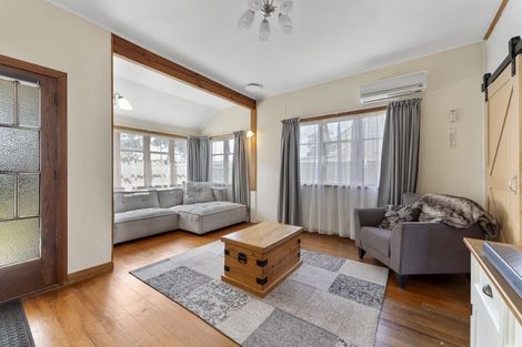 Photo of property in 214 College Street, West End, Palmerston North, 4412