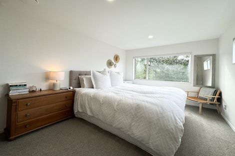 Photo of property in 2/63 Pupuke Road, Birkenhead, Auckland, 0627