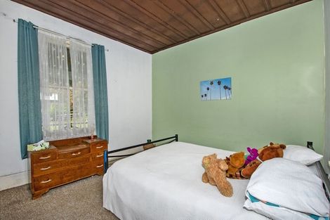 Photo of property in 94 George Street, Hikurangi, 0114