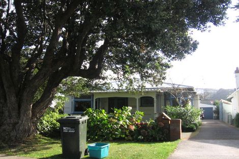 Photo of property in 5 Saint Albans Grove, Woburn, Lower Hutt, 5010