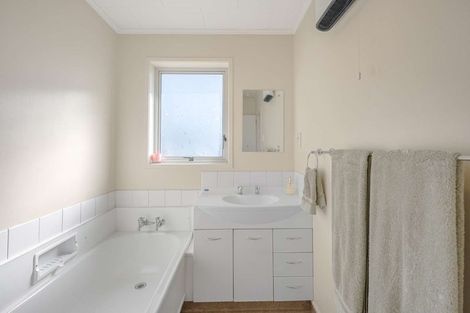 Photo of property in 1/113 Te Mata Road, Havelock North, 4130