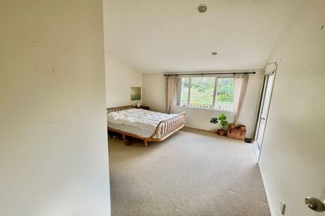 Photo of property in 31 Rifleman Rise, Unsworth Heights, Auckland, 0632