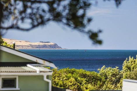 Photo of property in 126a Breaker Bay Road, Breaker Bay, Wellington, 6022