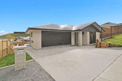 Photo of property in 16 Ballintoy Park Drive, Welcome Bay, Tauranga, 3175