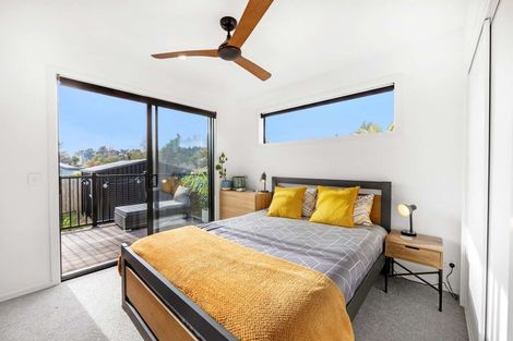 Photo of property in 5 Beach Crescent, Waikuku Beach, 7473