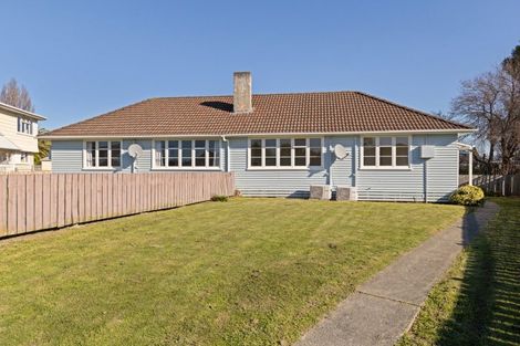 Photo of property in 4-6 Dix Crescent, Riversdale, Blenheim, 7201