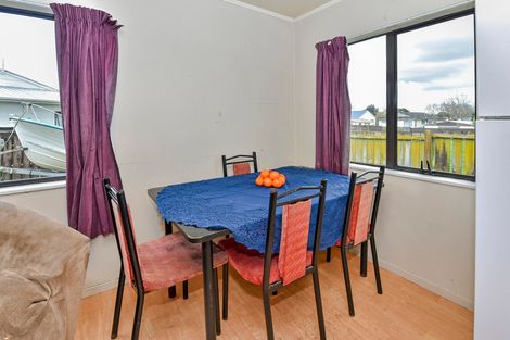 Photo of property in 102c Shifnal Drive, Randwick Park, Auckland, 2105