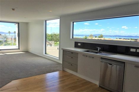 Photo of property in Bella Vista, 3g/84 Gunner Drive, Te Atatu Peninsula, Auckland, 0610