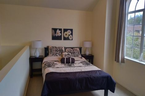 Photo of property in 22 Kuripaka Crescent, The Gardens, Auckland, 2105