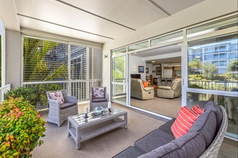 Photo of property in 21 Parkside Drive, Orewa, 0931