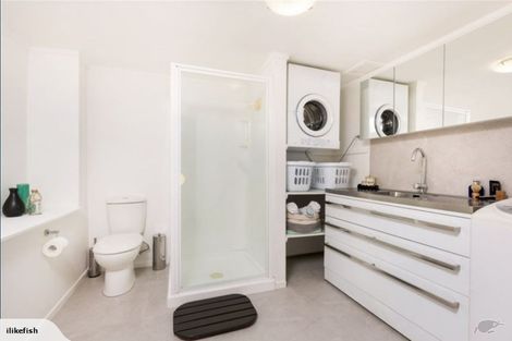 Photo of property in 24 Park Hill Road, Birkenhead, Auckland, 0626