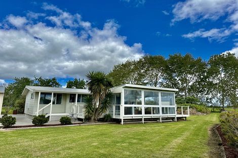 Photo of property in 365 Kumi Road, Awanui, 0486