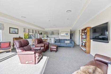 Photo of property in 40 Hurunui Drive, Te Awa, Napier, 4110
