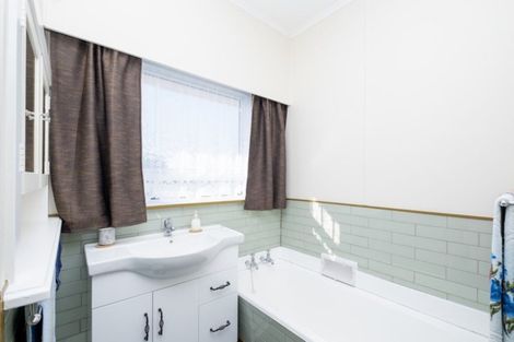 Photo of property in 40 High Street, Eltham, 4322