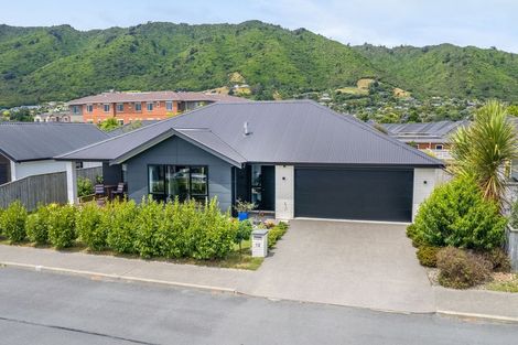 Photo of property in 12 Teiaroa Street, Waikanae, 5036