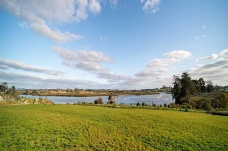 Photo of property in 16 Evergreen Parade, Rosehill, Papakura, 2113