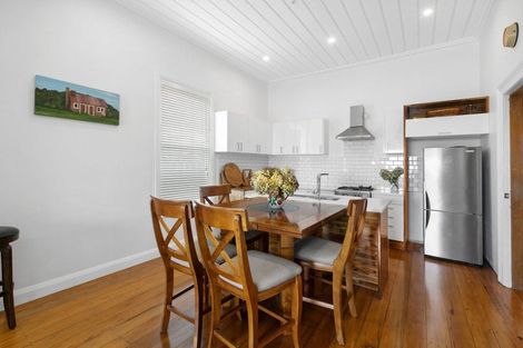 Photo of property in 157 Saint Aubyn Street, New Plymouth, 4310