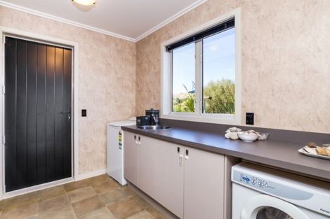 Photo of property in 16 Montgomery Crescent, Kinloch, Taupo, 3377