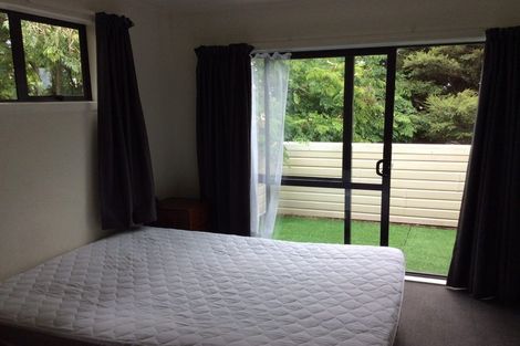 Photo of property in 8c Schnapper Rock Road, Schnapper Rock, Auckland, 0632