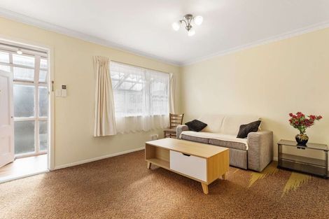 Photo of property in 2/70 Station Road, Papatoetoe, Auckland, 2025