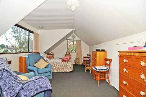 Photo of property in 28 Centennial Avenue, Helensburgh, Dunedin, 9010