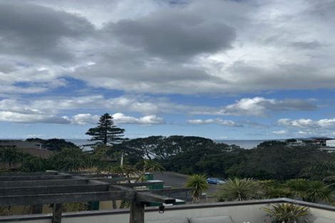 Photo of property in 1/46 Masterton Road, Rothesay Bay, Auckland, 0630