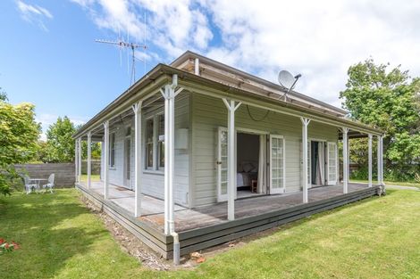 Photo of property in 31 Dunk Place, Milson, Palmerston North, 4414