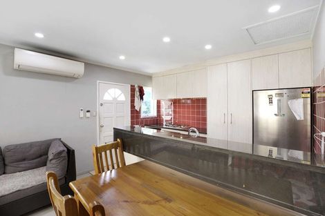 Photo of property in 2/55 Ennis Avenue, Pakuranga Heights, Auckland, 2010