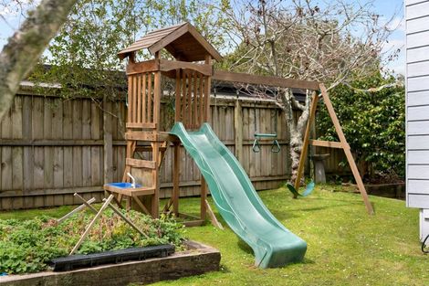 Photo of property in 80b Aviemore Drive, Highland Park, Auckland, 2010