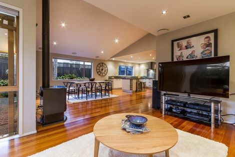 Photo of property in 14 English Oak Drive, Schnapper Rock, Auckland, 0632
