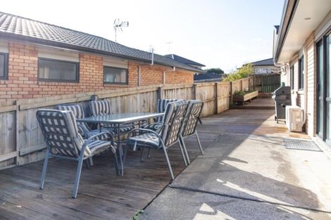 Photo of property in 59a Hewlett Road, Massey, Auckland, 0614