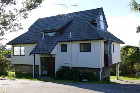 Photo of property in 3/194 Whangaparaoa Road, Red Beach, 0932