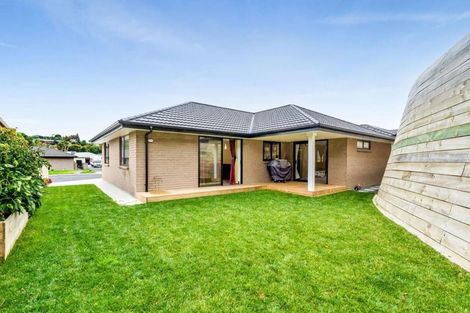 Photo of property in 51 Magnolia Drive, Westown, New Plymouth, 4310