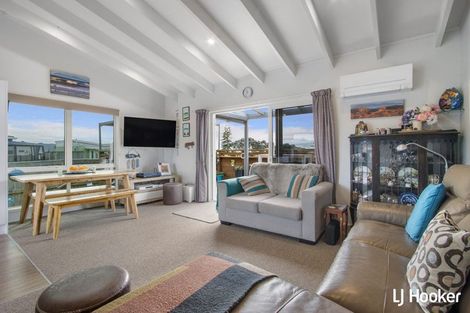 Photo of property in 5 Hanlen Avenue, Waihi Beach, 3611