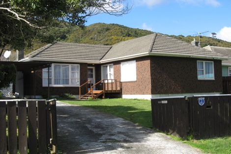 Photo of property in 79 Peel Place, Wainuiomata, Lower Hutt, 5014