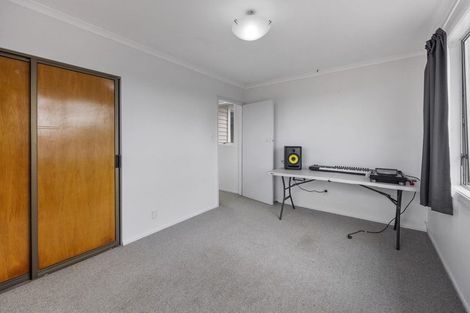 Photo of property in 13 Albert Street, Hawera, 4610